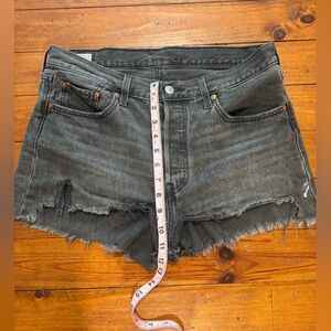 Levi’s frayed Black Denim shorts